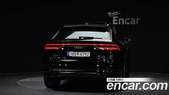 Audi Q8 55 TFSI Quattro Premium - фото 3