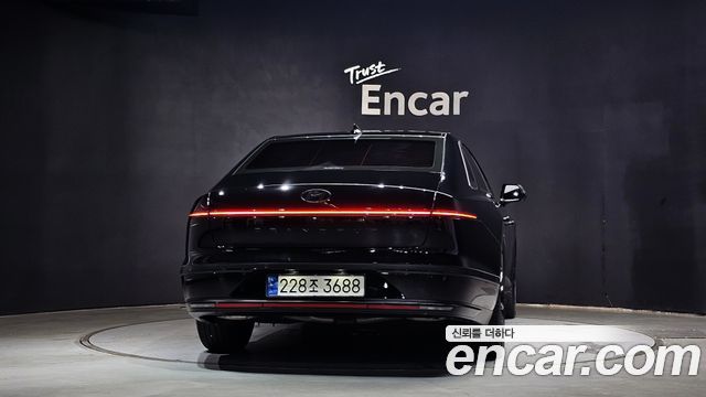 Hyundai Grandeur GN7, гибрид Calligraphy - фото 3