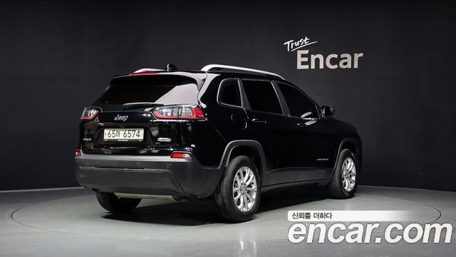 Jeep Cherokee KL 2.4 Longitude High AWD - фото 1
