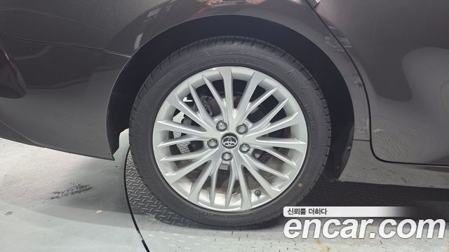 Toyota Camry XV70 2.5 - фото 4
