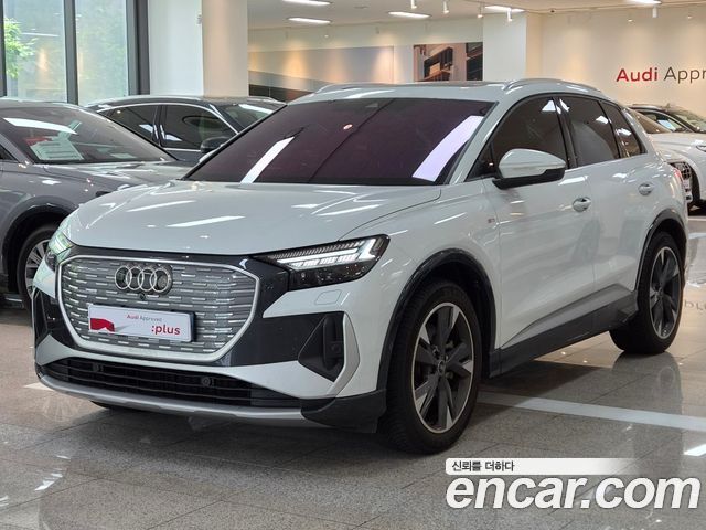 Audi Q4 e-Tron F4 40 Premium - фото 0
