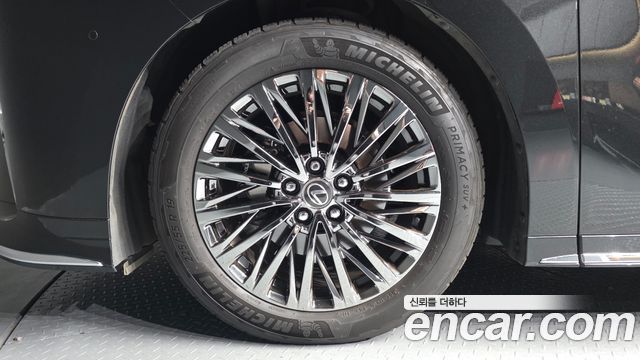 Lexus LM 2-го поколения 500h Royal - фото 4