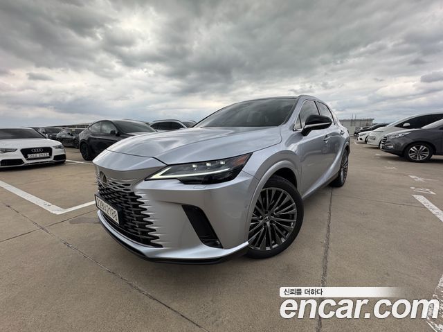 Lexus RX 5-го поколения Luxury - фото 0