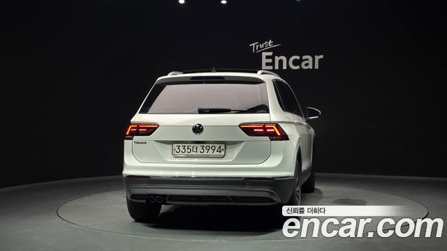 Volkswagen Tiguan 2-го поколения 2.0 TDI Prestige - фото 3