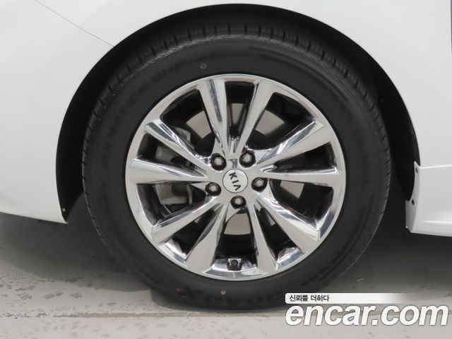 Kia Carnival Новый 7-Seater Hi-Limousine VIP - фото 4