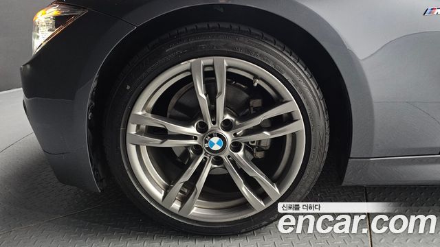 BMW 3 Series F30 320i M Sport - фото 3