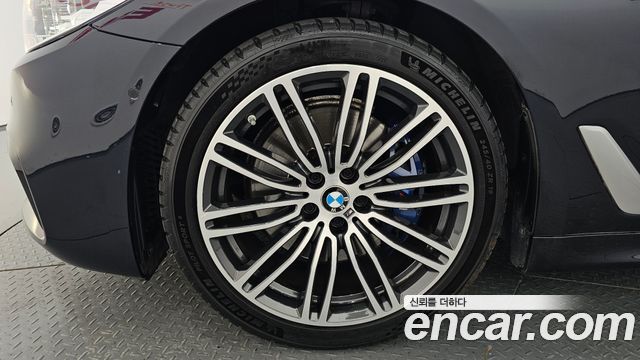BMW 5 Series G30 530i M Sport Package Plus - фото 4