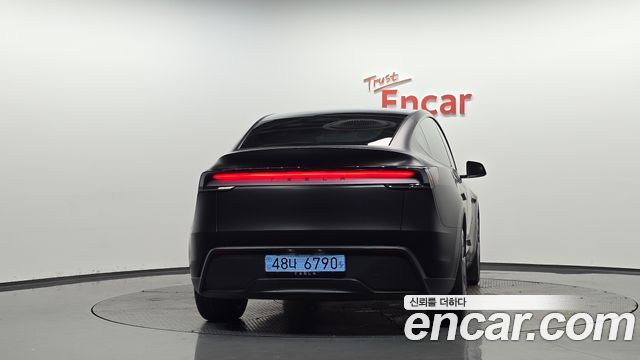 Tesla Model Y Premium RWD - фото 2