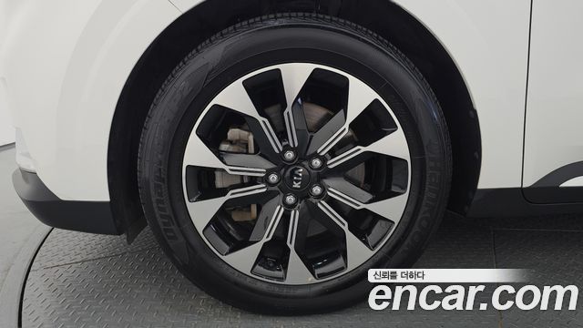 Kia Carnival 4-го поколения Gasoline 7-Seater Signature - фото 4