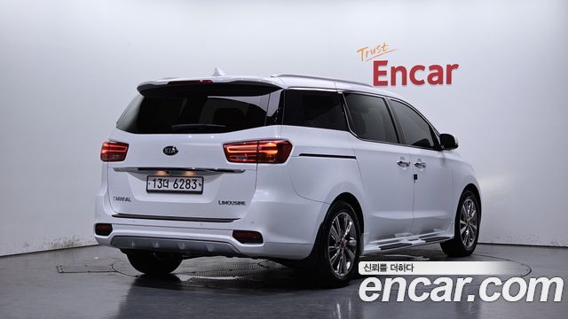 Kia Carnival Новый 7-Seater Limousine President - фото 1