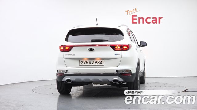 Kia Sportage The Bold Diesel 2.0 2WD Prestige - фото 3