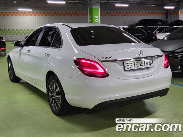 Mercedes-Benz C-Class W205 C200 - фото 1