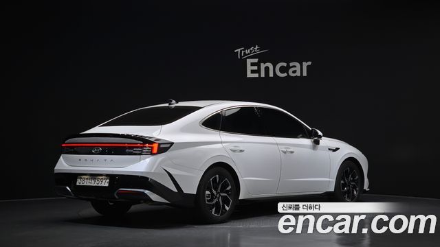 Hyundai Sonata The Edge DN8 2.0 Exclusive - фото 1