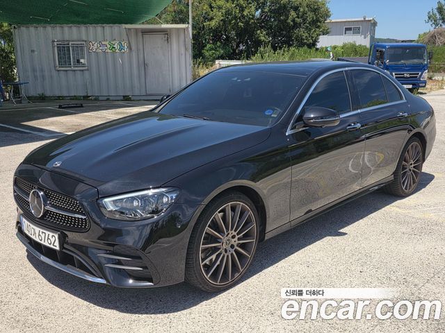 Mercedes-Benz E-Class W213 E350 4MATIC AMG Line - фото 0