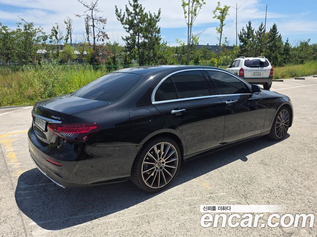 Mercedes-Benz E-Class W213 E350 4MATIC AMG Line - фото 1