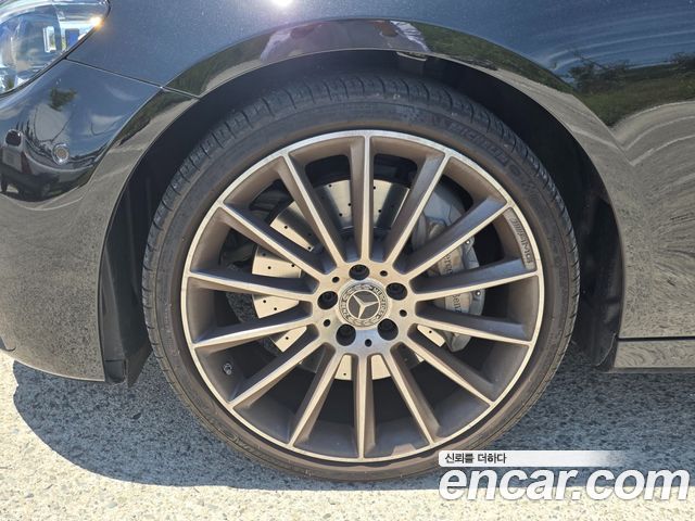 Mercedes-Benz E-Class W213 E350 4MATIC AMG Line - фото 4