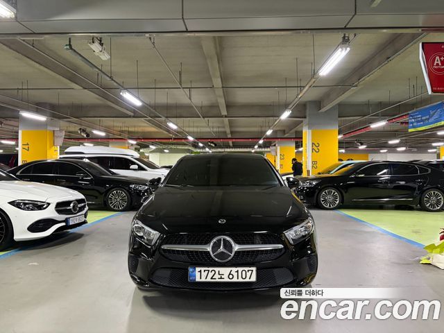 Mercedes-Benz A-Class W177 A220 Hatchback - фото 0