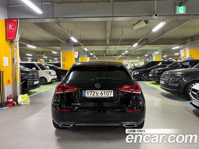 Mercedes-Benz A-Class W177 A220 Hatchback - фото 3