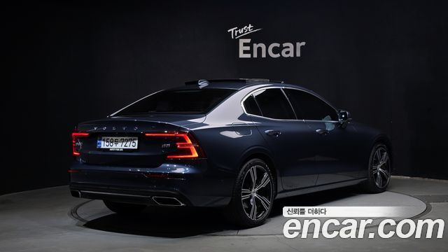 Volvo S60 3-го поколения B5 Inscription - фото 1