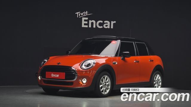 Mini Cooper 5Door HIGH 3rd - фото 0