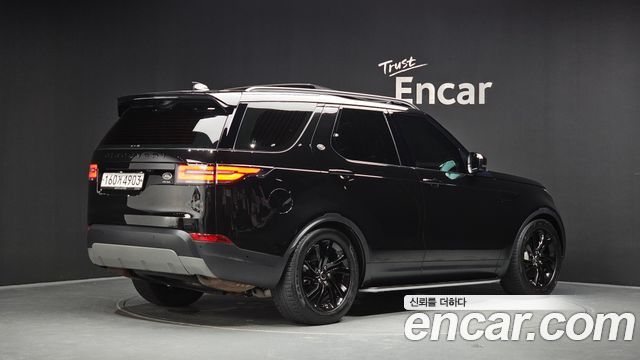 Land Rover Discovery 3.0 SD6 HSE Luxury - фото 0