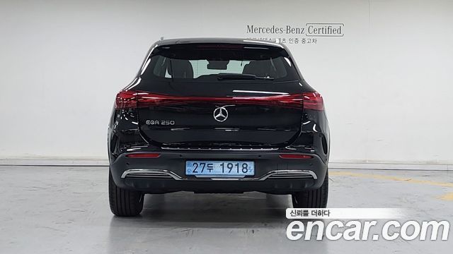 Mercedes-Benz EQA H243 EQA250 AMG Line - фото 3