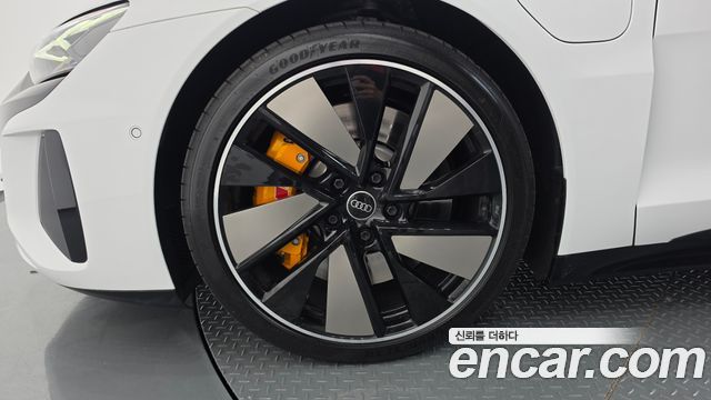 Audi e-Tron GT GT quattro Premium - фото 4