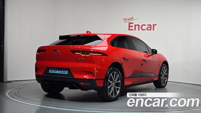 Jaguar I-PACE EV400 First Edition - фото 1
