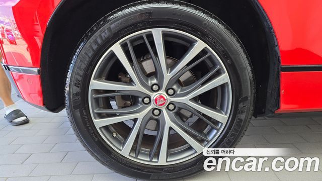 Jaguar I-PACE EV400 First Edition - фото 4
