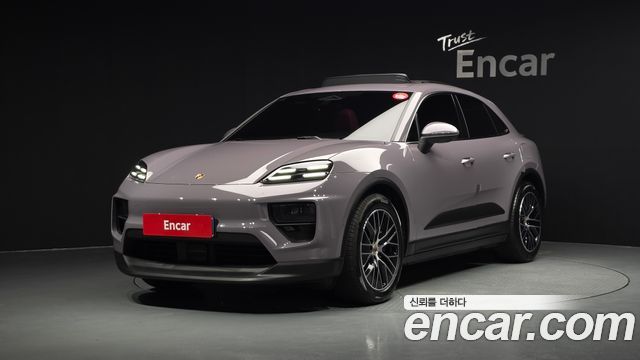 Porsche Macan EV Base 4 - фото 0