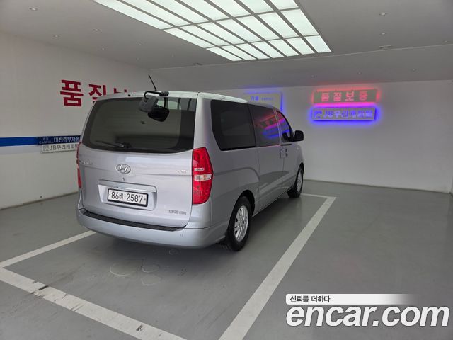 Hyundai Starex New Van 5-Seater Smart - фото 4
