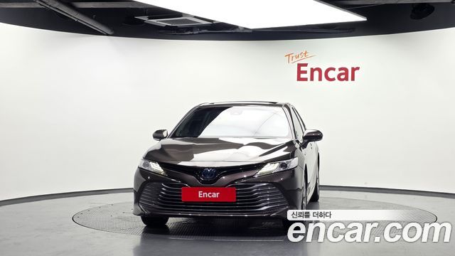 Toyota Camry XV70 2.5 XLE Hybrid - фото 2