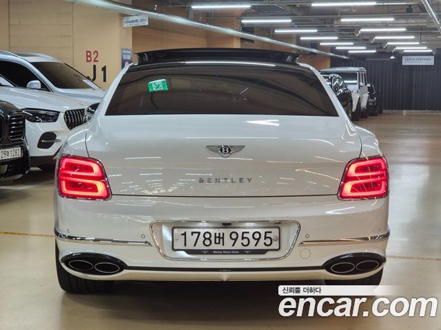 Bentley Flying Spur 3-го поколения 4.0 - фото 2
