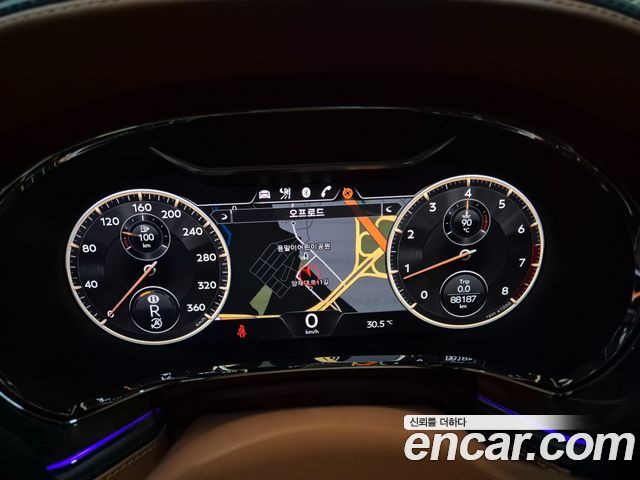 Bentley Flying Spur 3-го поколения 4.0 - фото 4