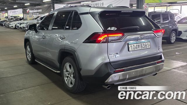 Toyota RAV4 5-го поколения 2.5 2WD - фото 1