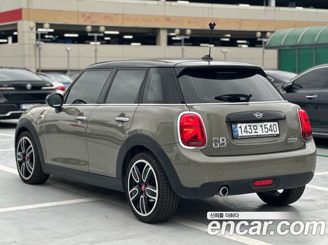 Mini Cooper D HIGH 3rd - фото 3