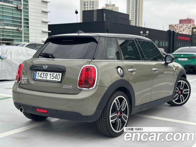 Mini Cooper D HIGH 3rd - фото 4