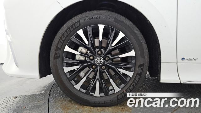 Toyota Alphard 4-го поколения 2.5 HEV Executive AWD - фото 4