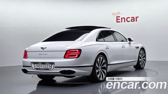 Bentley Flying Spur 3-го поколения 4.0 Azure - фото 1