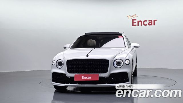 Bentley Flying Spur 3-го поколения 4.0 Azure - фото 2