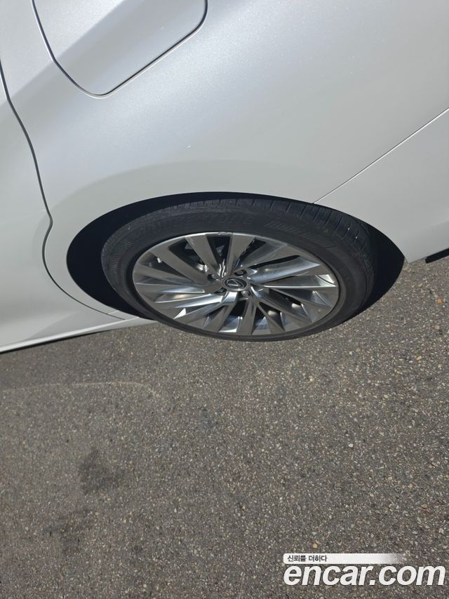 Lexus ES 300h 7-го поколения Luxury Plus - фото 2