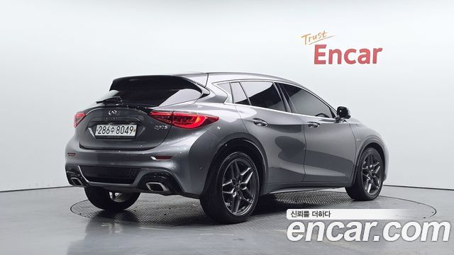Infiniti Q30 2.0 Sport Proassist - фото 1
