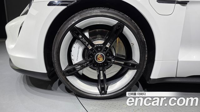 Porsche Taycan 4S - фото 4