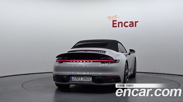 Porsche 911 Carrera 4 Cabriolet - фото 2