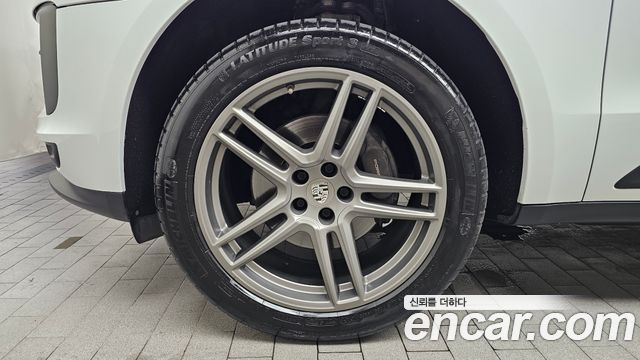 Porsche Macan 2.0 95B - фото 3