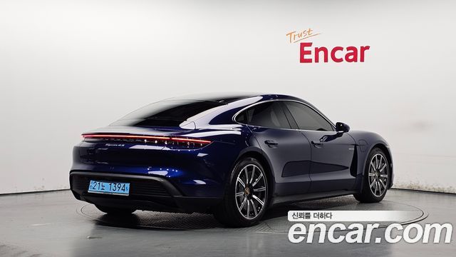 Porsche Taycan 4S - фото 1