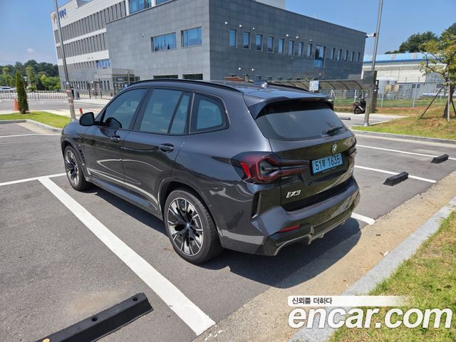 BMW iX3 M Sports - фото 2