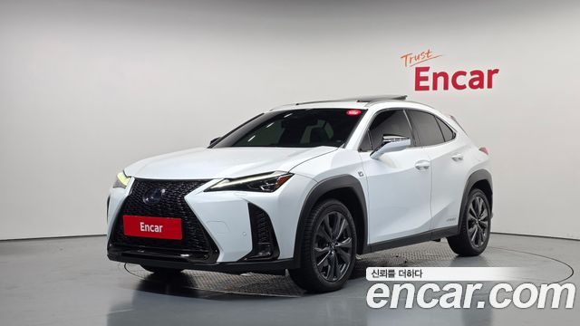 Lexus UX 250h 2.0 F-Sport 2WD - фото 0