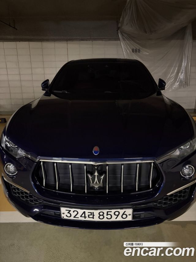 Maserati Levante 3.0 Diesel AWD GranLusso - фото 2
