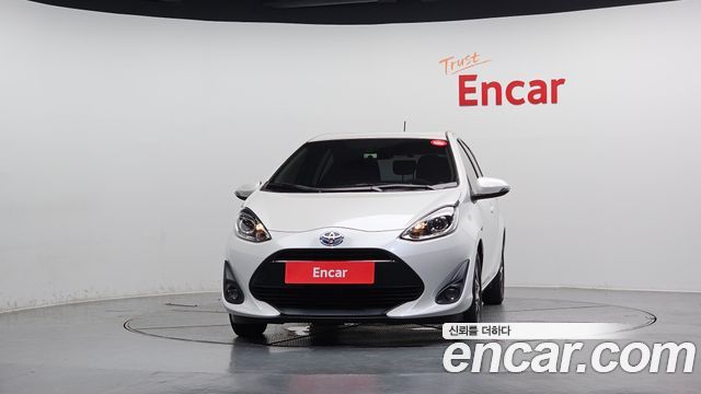 Toyota Prius 1.5 - фото 2